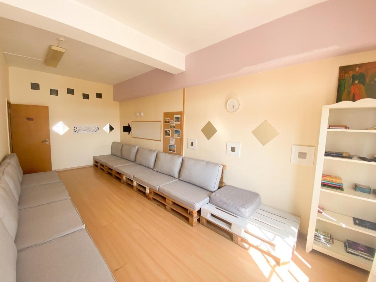 Garden Hostel Aradas Екстер'єр фото
