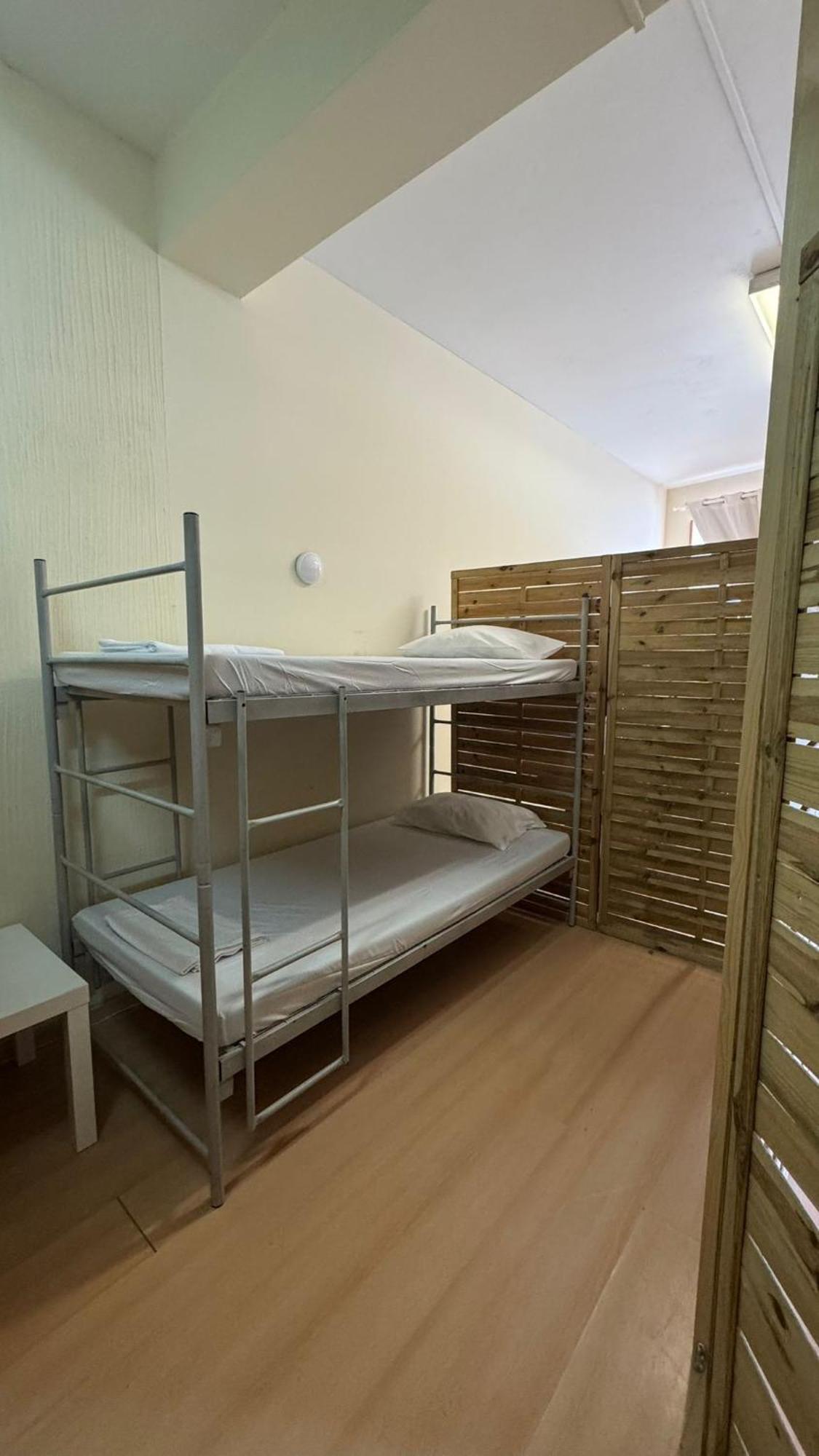 Garden Hostel Aradas Екстер'єр фото